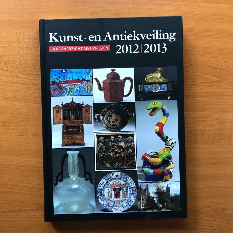 Kunst- en Antiekveiling 2012|2013 Jaaroverzicht met prijzen, Ophalen of Verzenden, Zo goed als nieuw