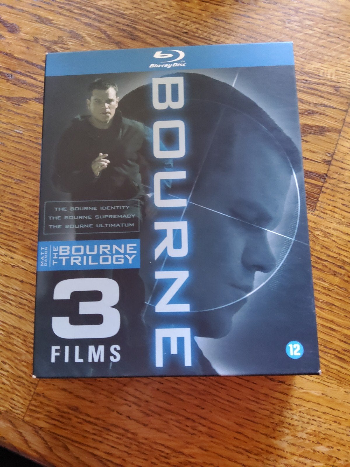Bourne, Ophalen, Zo goed als nieuw, Actie