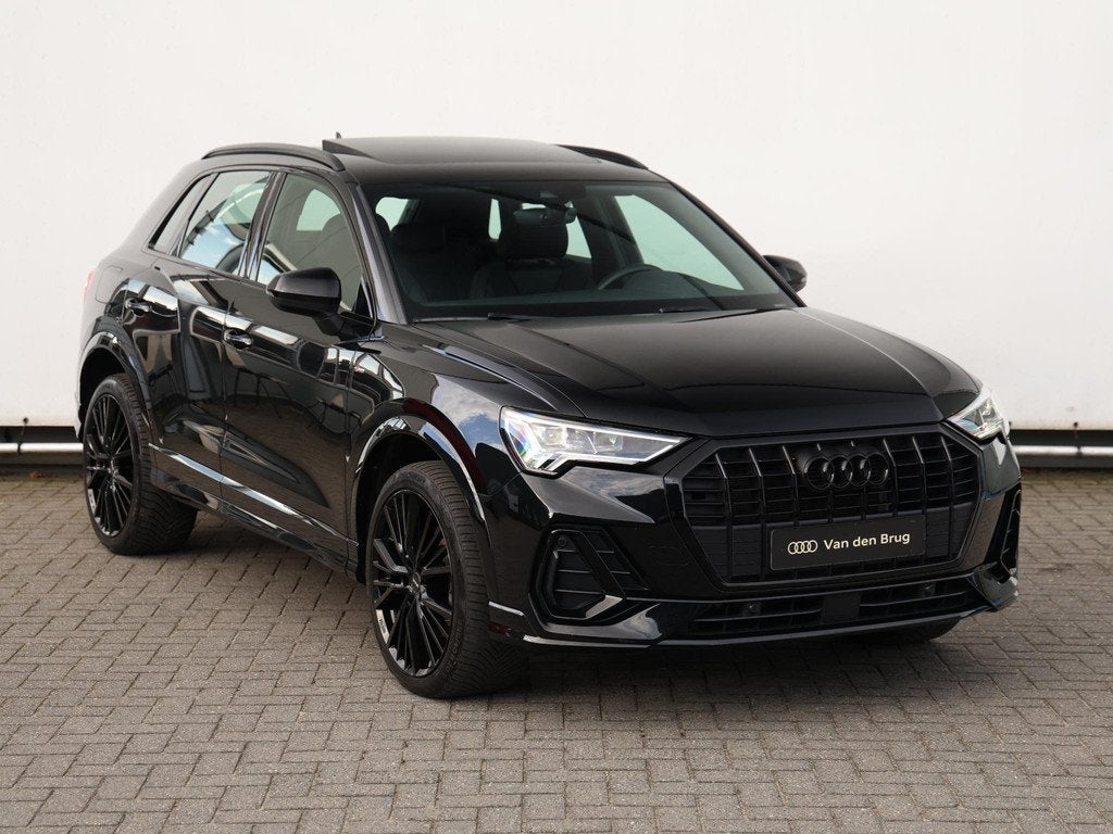 Audi Q3 45 TFSI e S edition | LED | Pano | Leder/Alcantara |, Auto's, Gebruikt, Automatische klimaatregeling, Zwart, Hybride Elektrisch/Benzine