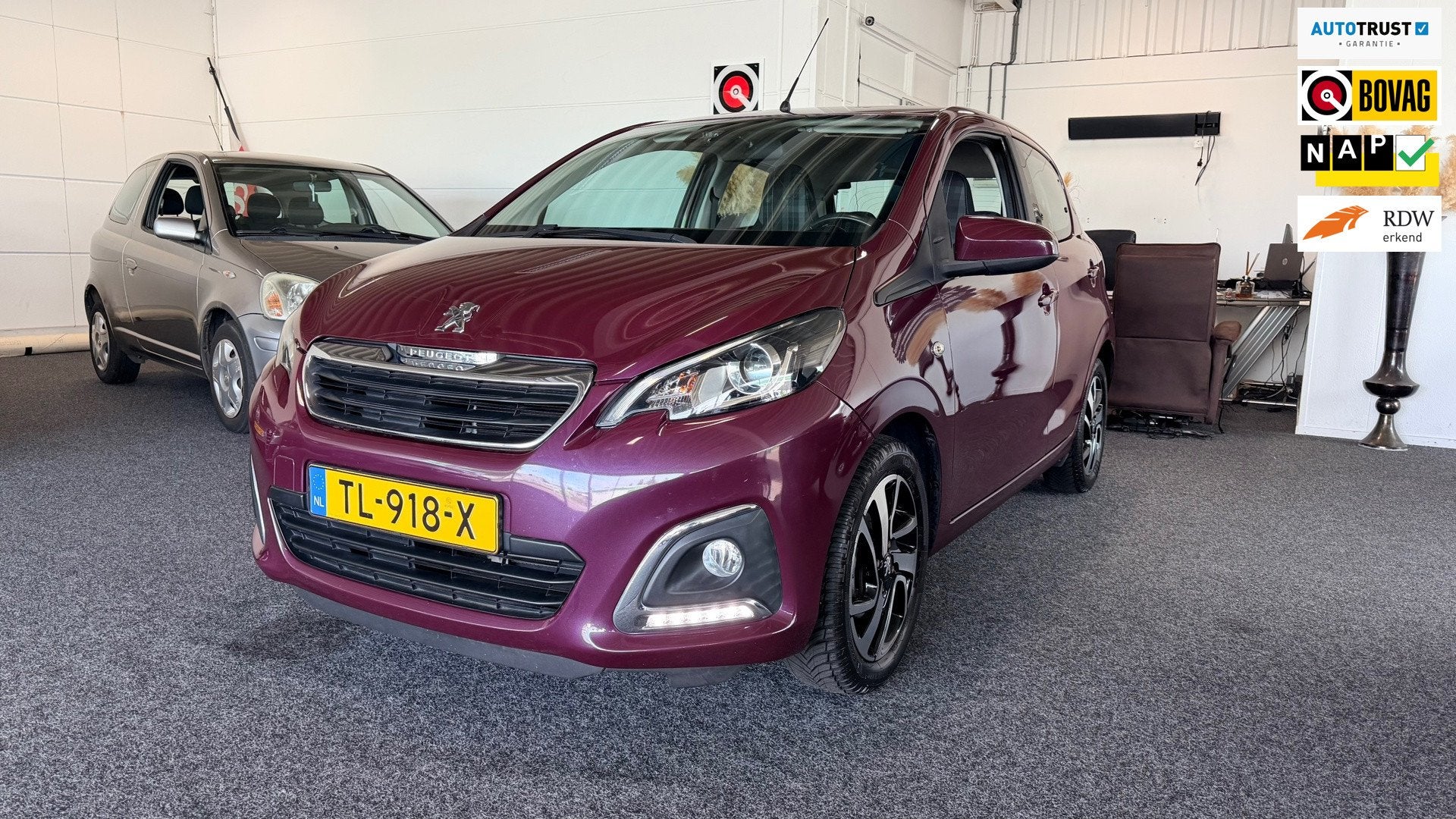 Peugeot 108 1.0 e-VTi Allure, Airco, Nav Automaat, Stof, Gebruikt, Euro 6, 4 stoelen