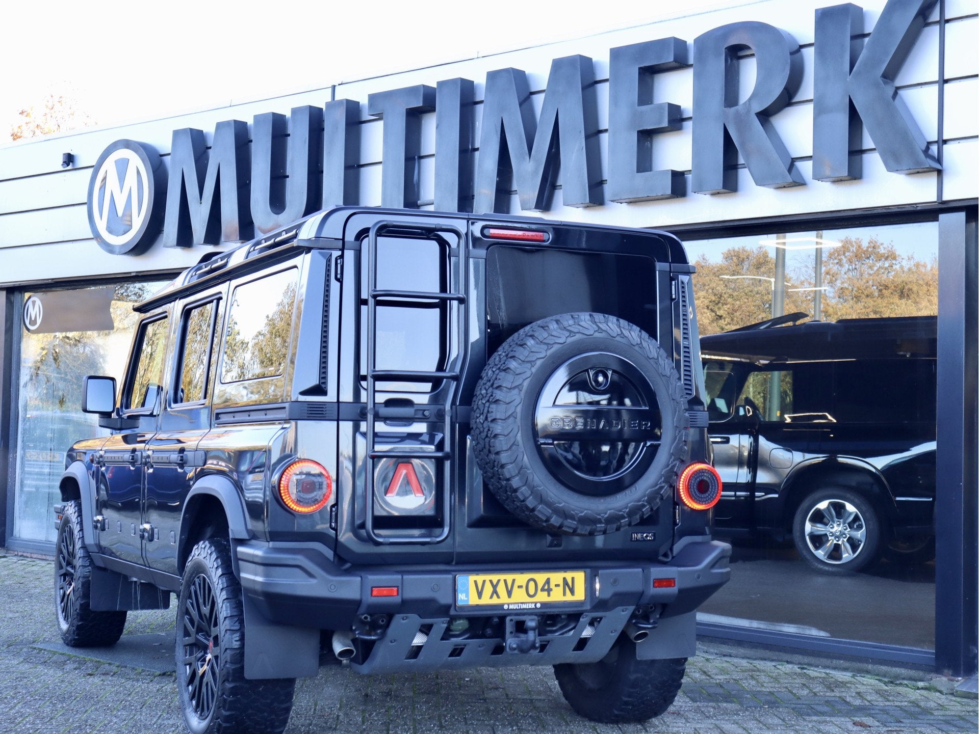 INEOS Grenadier 3.0 AUTOMAAT DIESEL 4X4 GRIJS KENTEKEN, 249 pk, Gebruikt, 2993 cc, Bedrijf