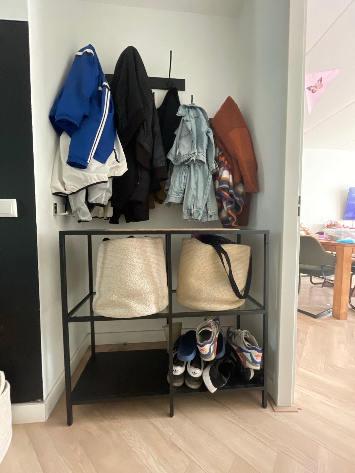 Ikea Vittsjö plank/schoenenrek zwart metaal/glas, Ophalen, Gebruikt