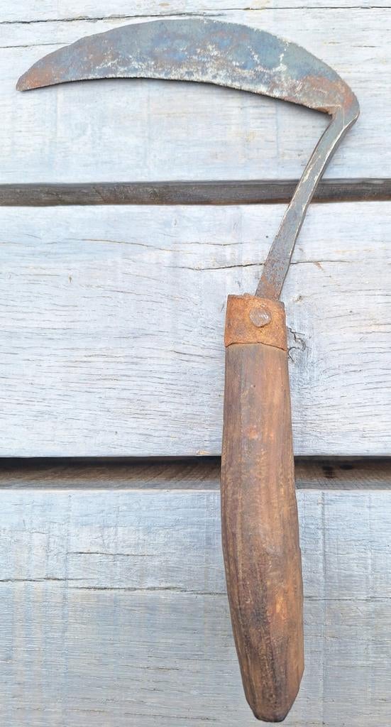 Antieke sikkel met houten handvat, Antiek en Kunst, Antiek | Gereedschap en Instrumenten, Ophalen