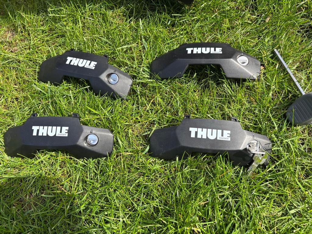 Thule Wingbar Evo dakdragers (zwart) Seat Leon 2020 - Heden, Ophalen, Zo goed als nieuw