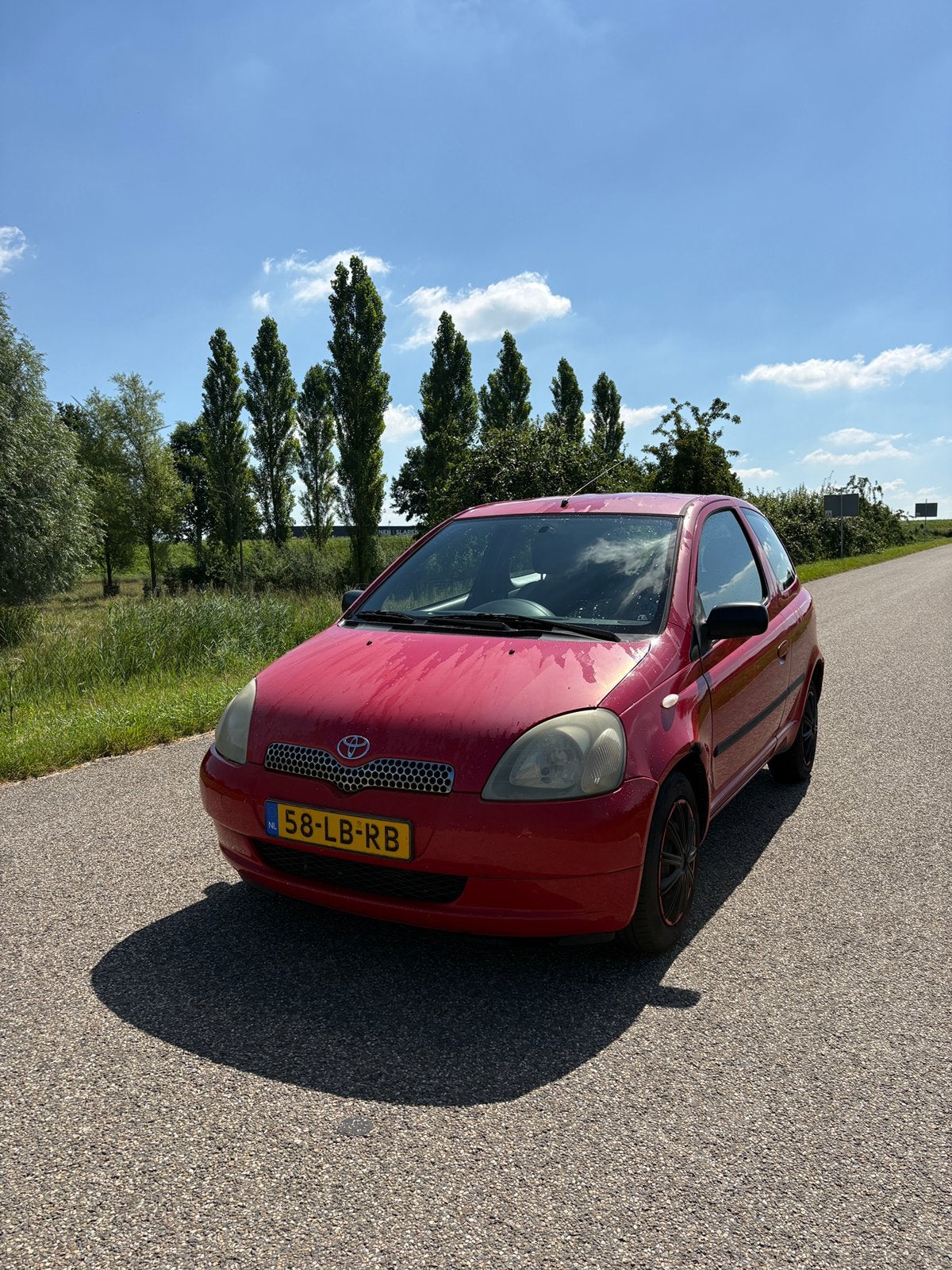Toyota Yaris met Airco - 3-deurs - APK tot Mrt 2027, Voorwielaandrijving, 1299 cc, Stof, 31 €/maand