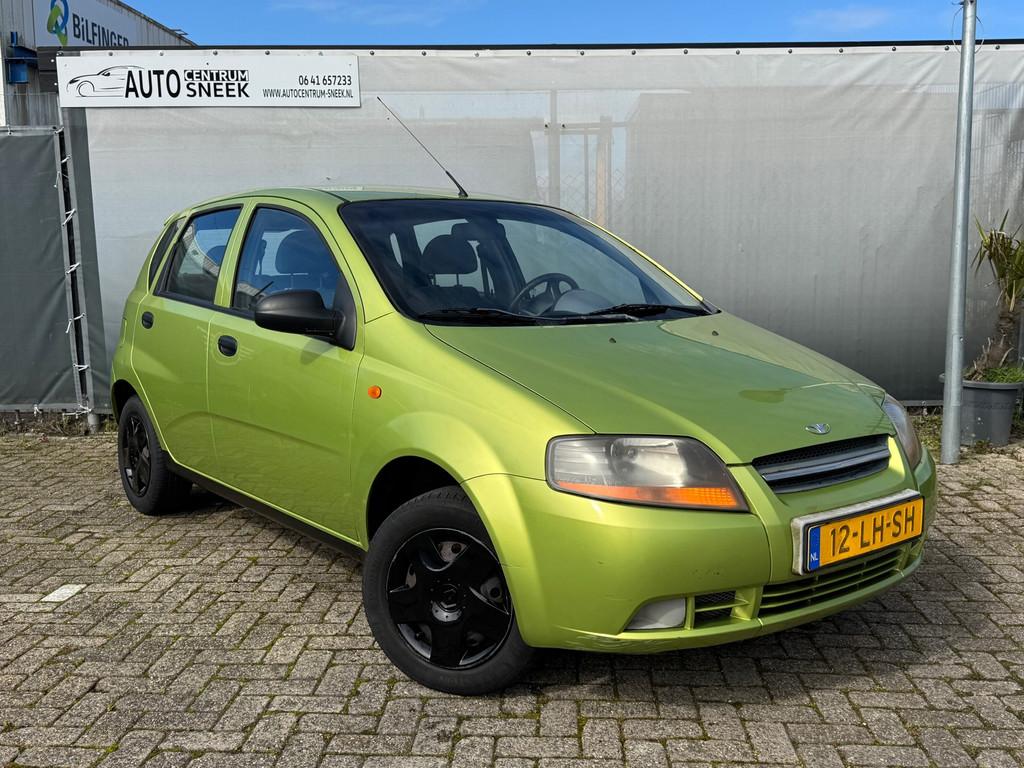Daewoo Kalos 1.4 Spirit - APK 03-27 - Elektr ramen, Auto's, Daewoo, Stof, Zwart, 4 cilinders, Kalos