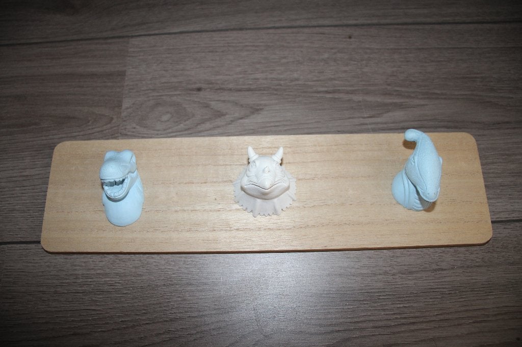 Houten kapstok voor kinderen met dino's - blauw/wit, Wandkapstok, Ophalen of Verzenden, Zo goed als nieuw, Minder dan 100 cm