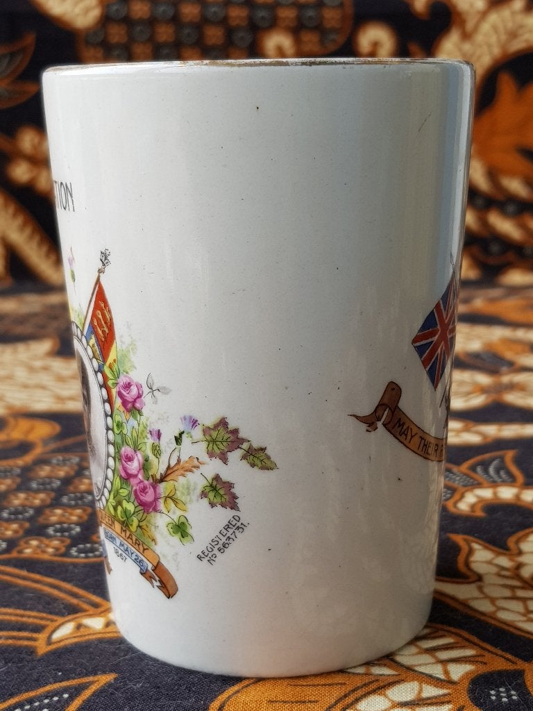 Antieke jubileum beker uit Engeland van Devon Ware 10,2 cm., Ophalen of Verzenden