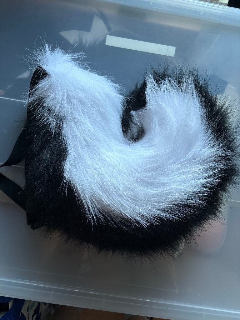 Curly fursuit tail, Hobby en Vrije tijd, Ophalen of Verzenden, Zo goed als nieuw, Overige typen
