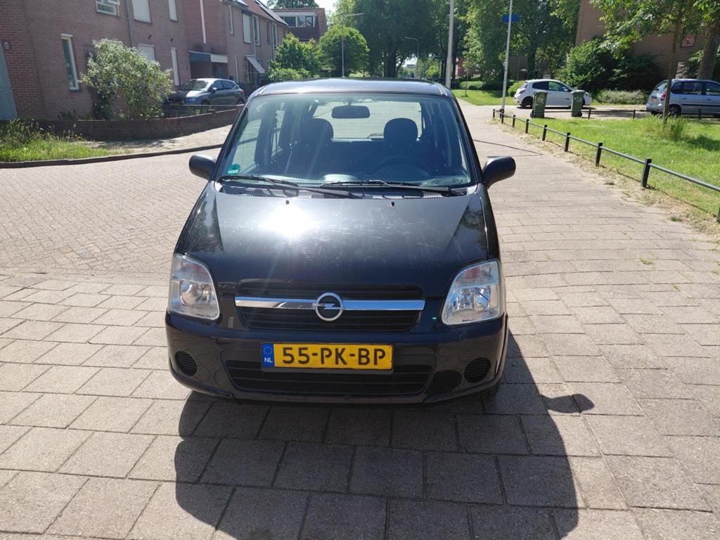 Opel Agila 1.2 I 16V 2004 Zwart met nieuwe  apk 97993km, Auto's, Opel, Voorwielaandrijving, Stof, Zwart, Origineel Nederlands