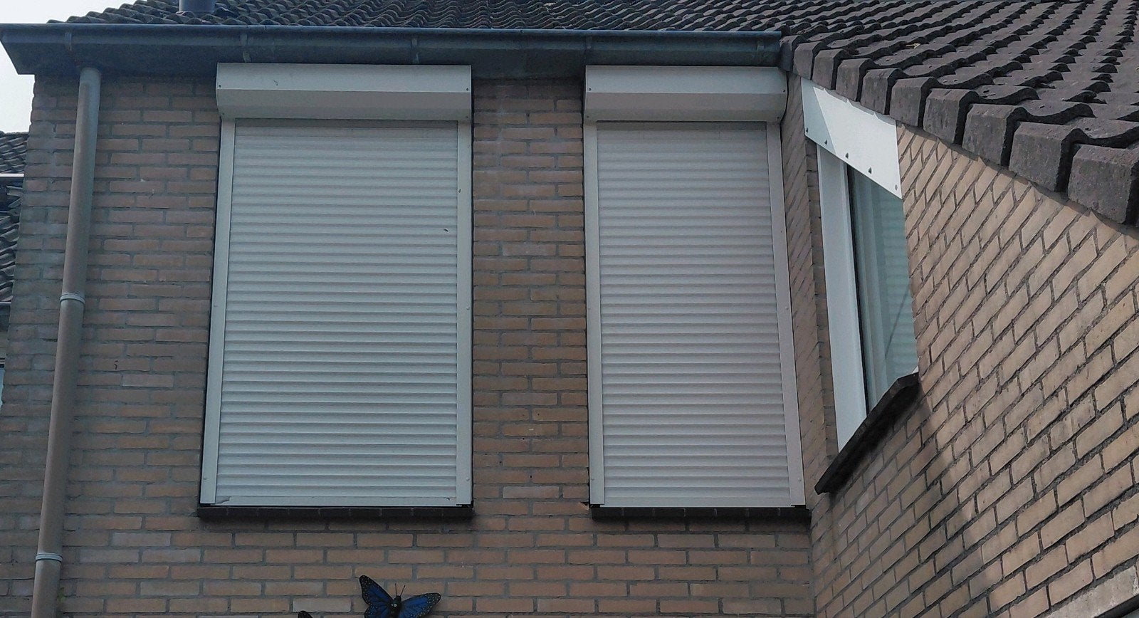 2x roluiken wit te koop. In een koop maar mag ook per stuk.