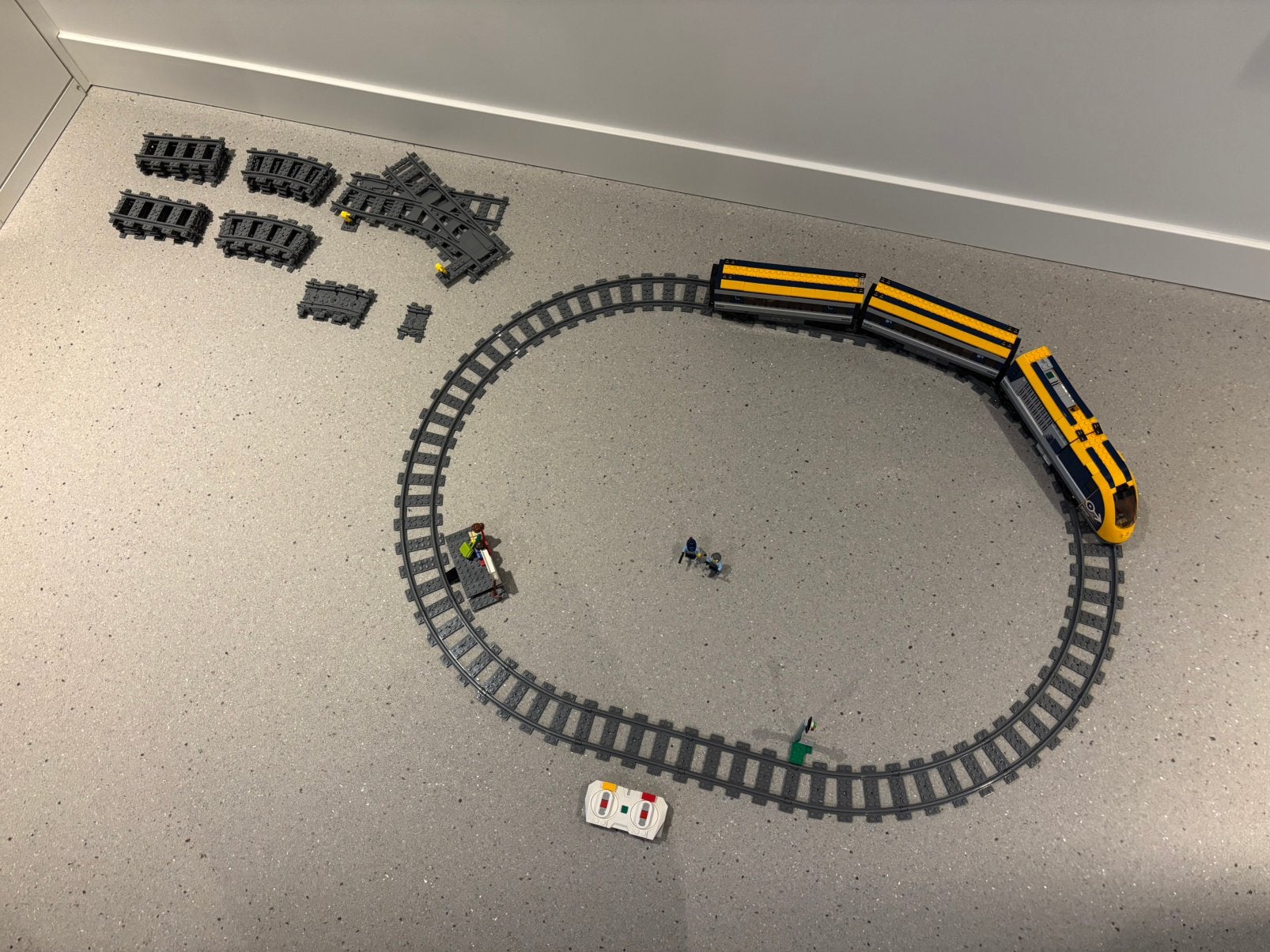 LEGO City passagierstrein 60197 + extra set rails + wissels, Ophalen of Verzenden, Zo goed als nieuw, Elektrisch, Carrera