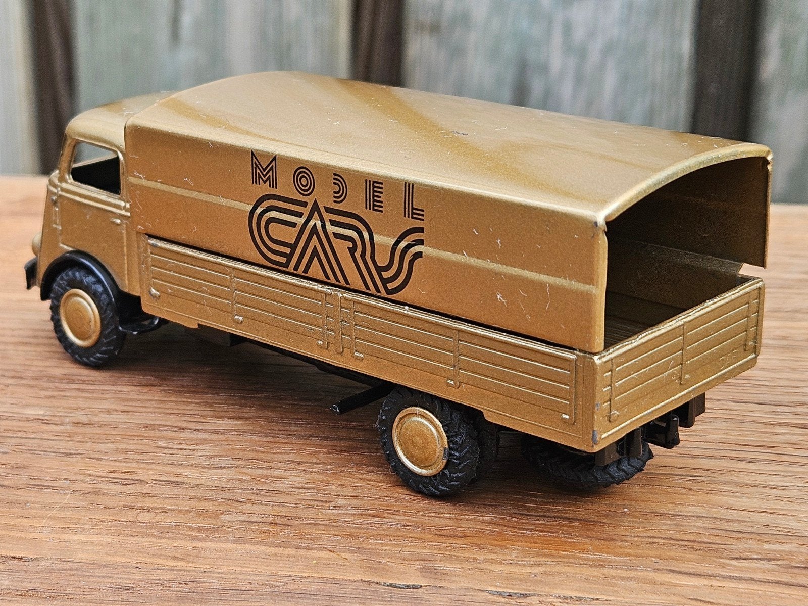Lioncar Daf Spijltje 6 Streper ModelCars 1:50 Goud, Ophalen of Verzenden, Zo goed als nieuw, Bus of Vrachtwagen, Lion Toys