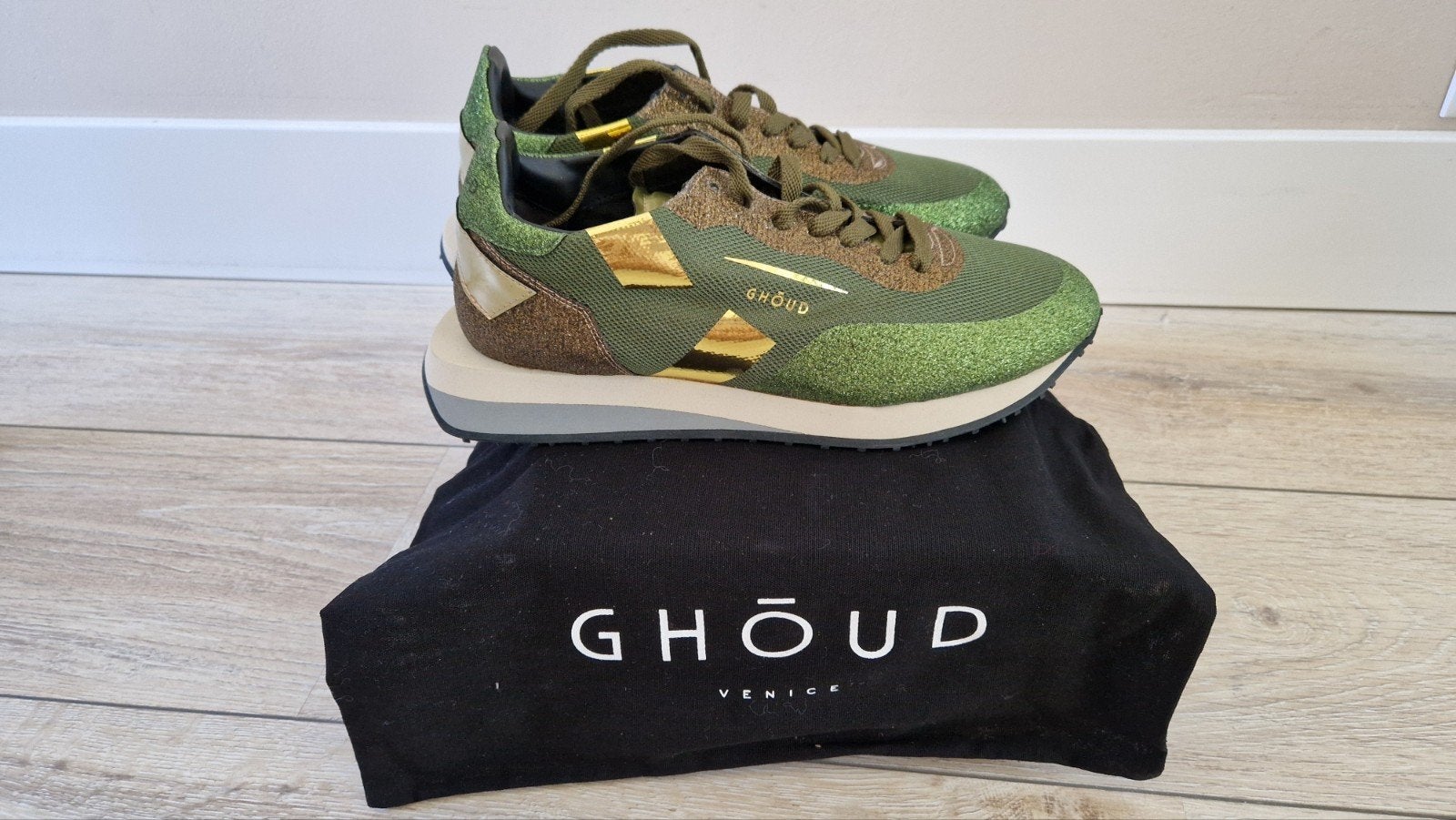 Ghoud Venice Sneakers groen/goud maat 39 nieuw in de doos!, Ophalen of Verzenden, Ghoud, Groen, Sneakers of Gympen