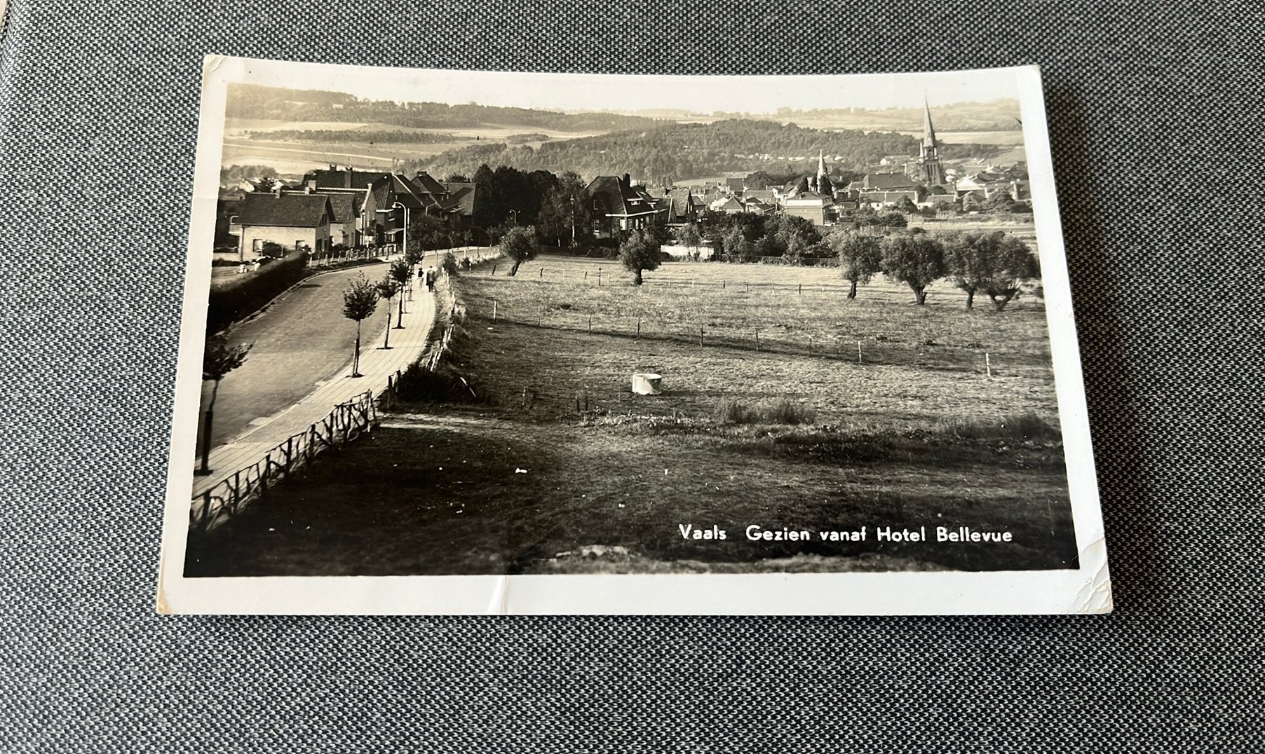 Vaals gezien vanaf Hotel Belle Vue, Ophalen of Verzenden, 1940 tot 1960, Gelopen, Limburg