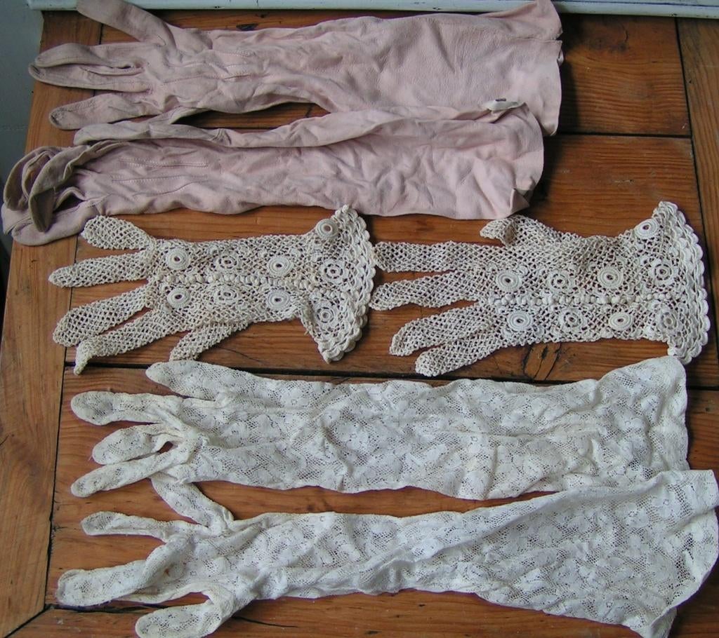 3 paar antieke handschoenen nr YY 36 gereserveerd jos, Antiek en Kunst, Verzenden, Dames