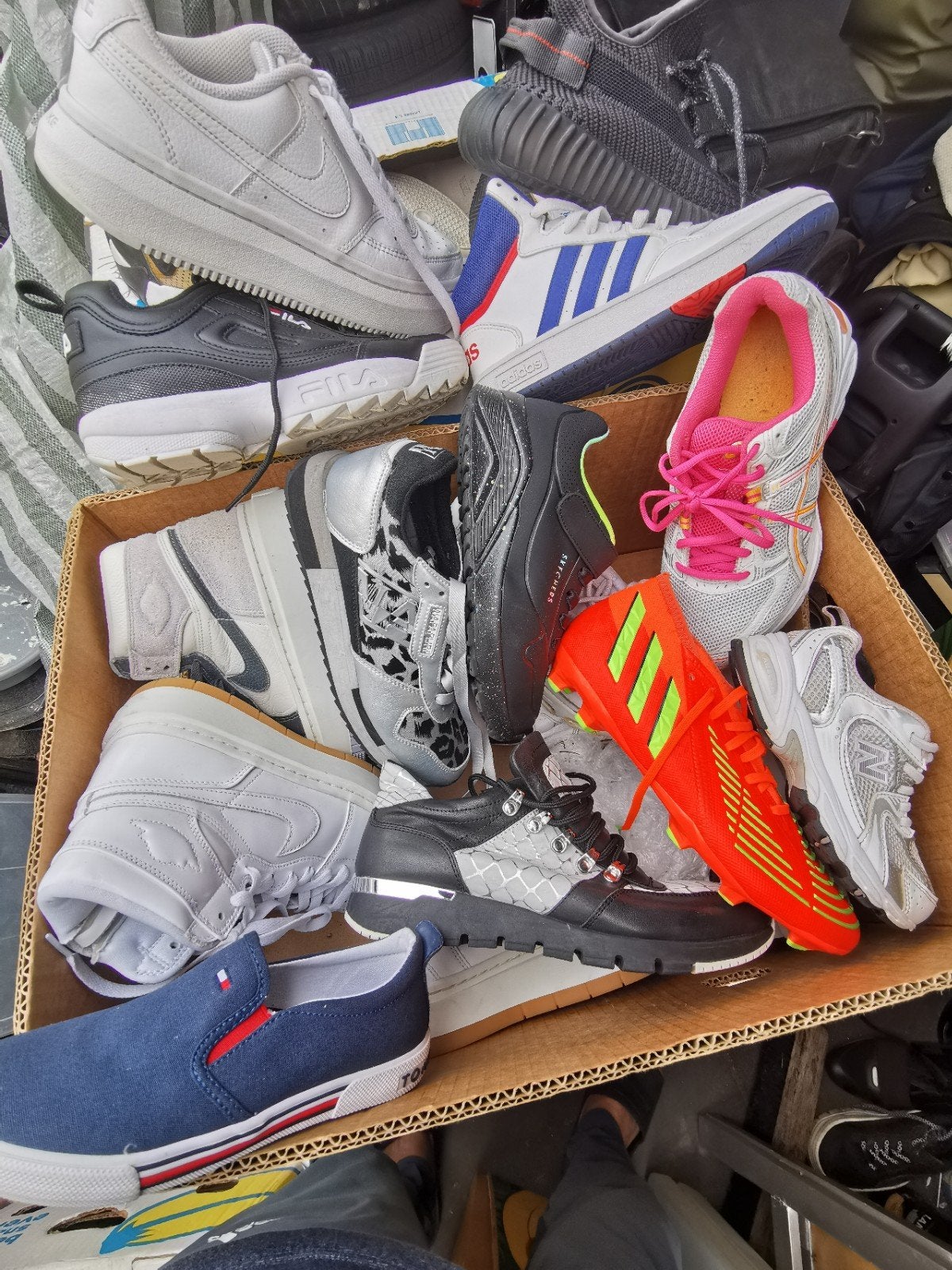 Te koop Partij sportschoenen en sneakers €7 per paar, Ophalen, Gedragen, Sportschoenen