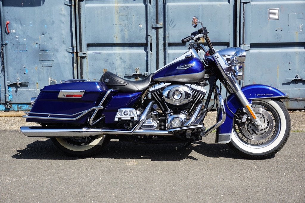Harley Davidson Tour 96 FLHRC Road King Classic | Nieuwstaat, Info@americanharley-davidson.com, Bedrijf, West Juneau Avenue
3700  Milwaukee, US