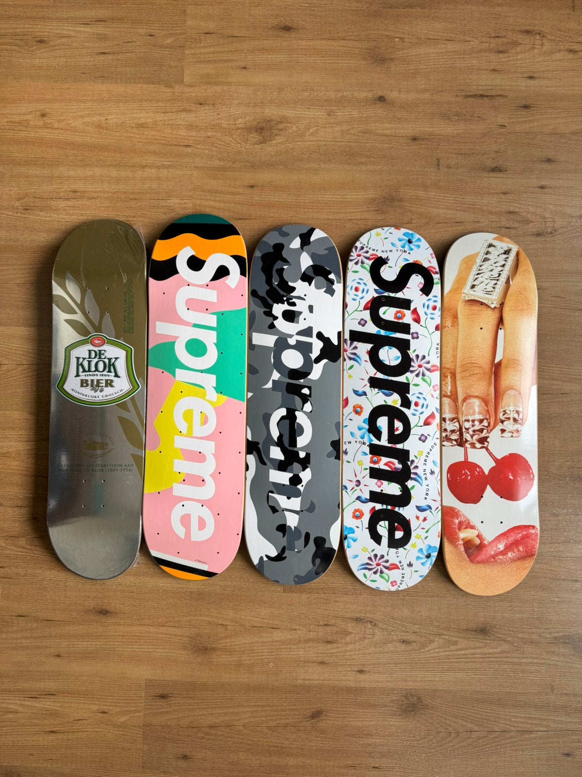 Skateboard decks - Supreme & De Klok Bier, Sport en Fitness, Skateboarden, Ophalen of Verzenden, Nieuw, Skateboard