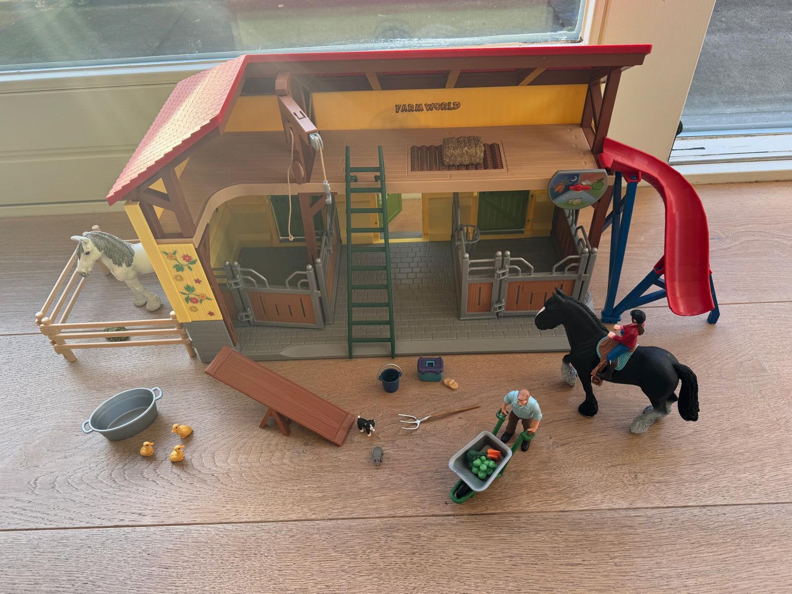 Schleich farm world stal, Ophalen, Gebruikt