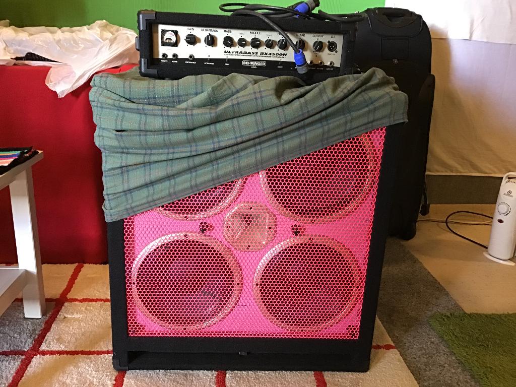 Behringer UltraBass top en box, Ophalen, Zo goed als nieuw, Basgitaar, 100 watt of meer