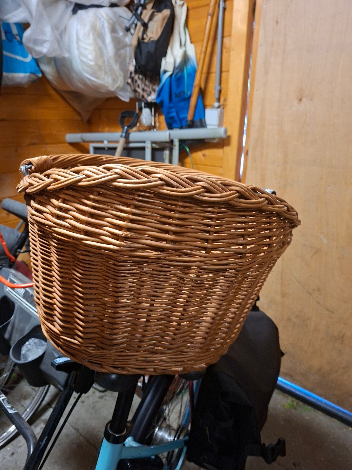 Hondenmand  voor op de fiets 
ZGAN, Ophalen, Zo goed als nieuw, Fietsmand, Stuurbevestiging