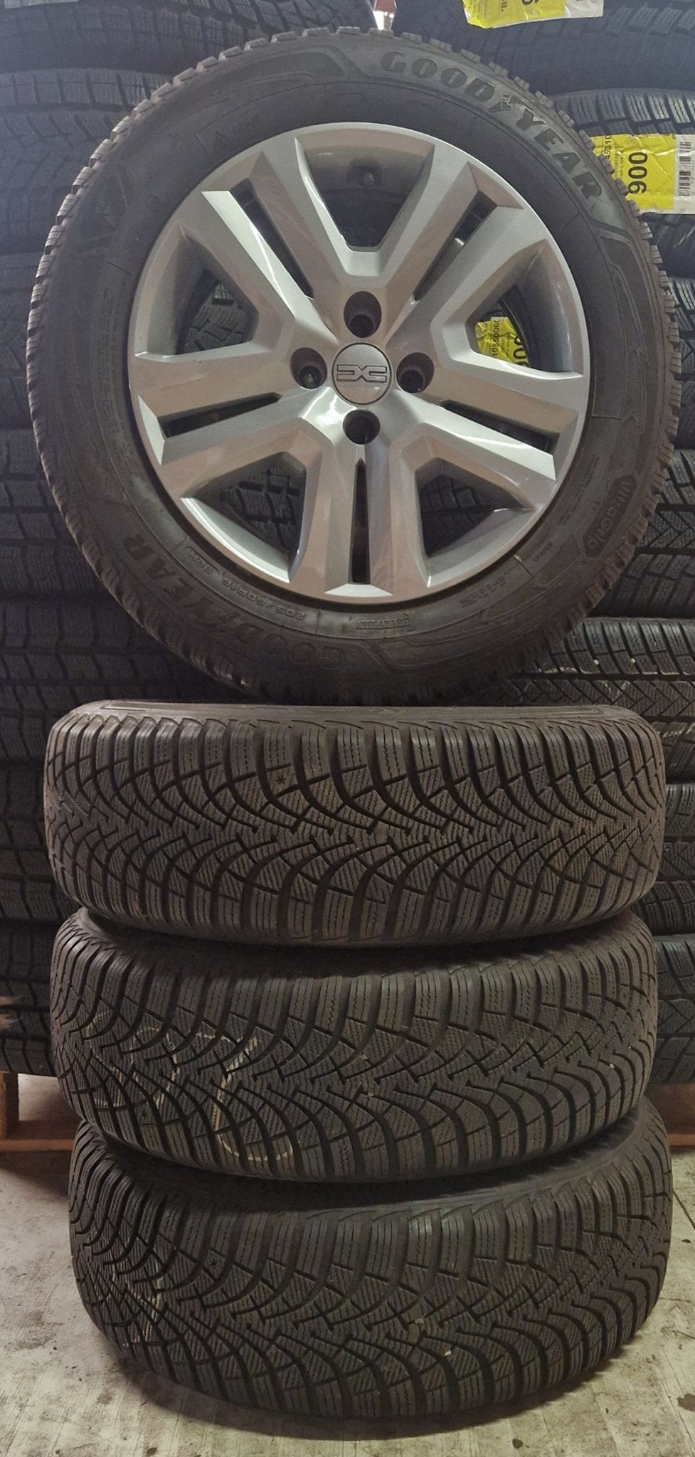16 inch stalen winterset voor een Dacia Sandero stepway (5), Gebruikt, -, Banden en Velgen, -