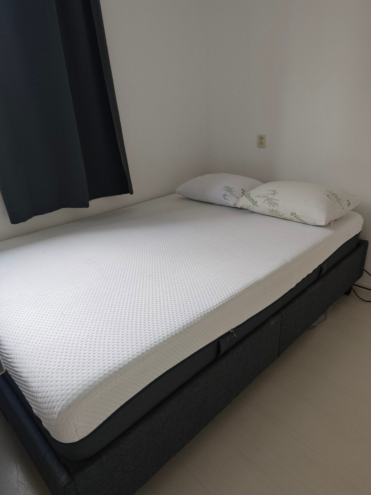 Emma bed + matras 140x200, Ophalen, Gebruikt, Wit, Tweepersoons