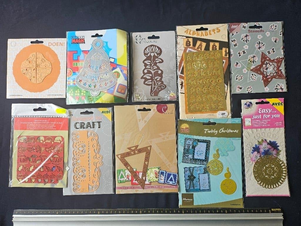 Embossing stencils set 483, Hobby en Vrije tijd, Ophalen of Verzenden, Zo goed als nieuw, Overige thema's, Pons of Mal