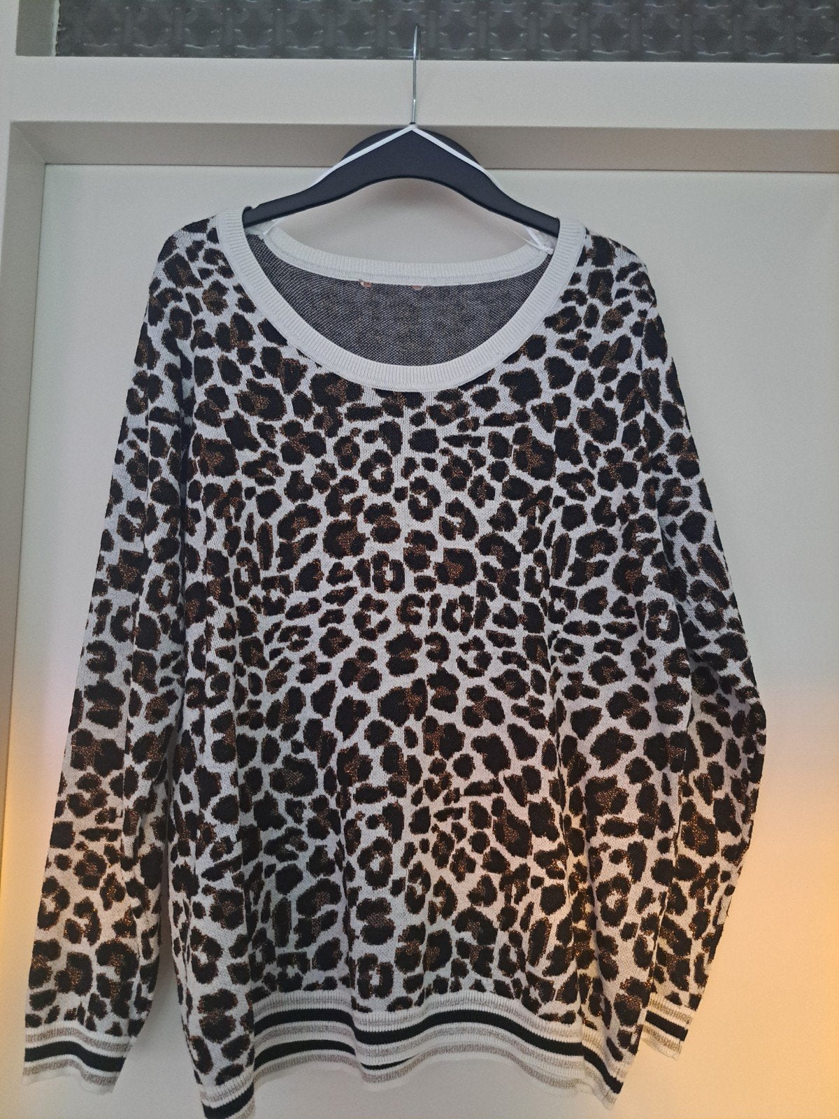 mooie trui dierenprint, Verzenden, Zo goed als nieuw, Maat 42/44 (L), Bruin