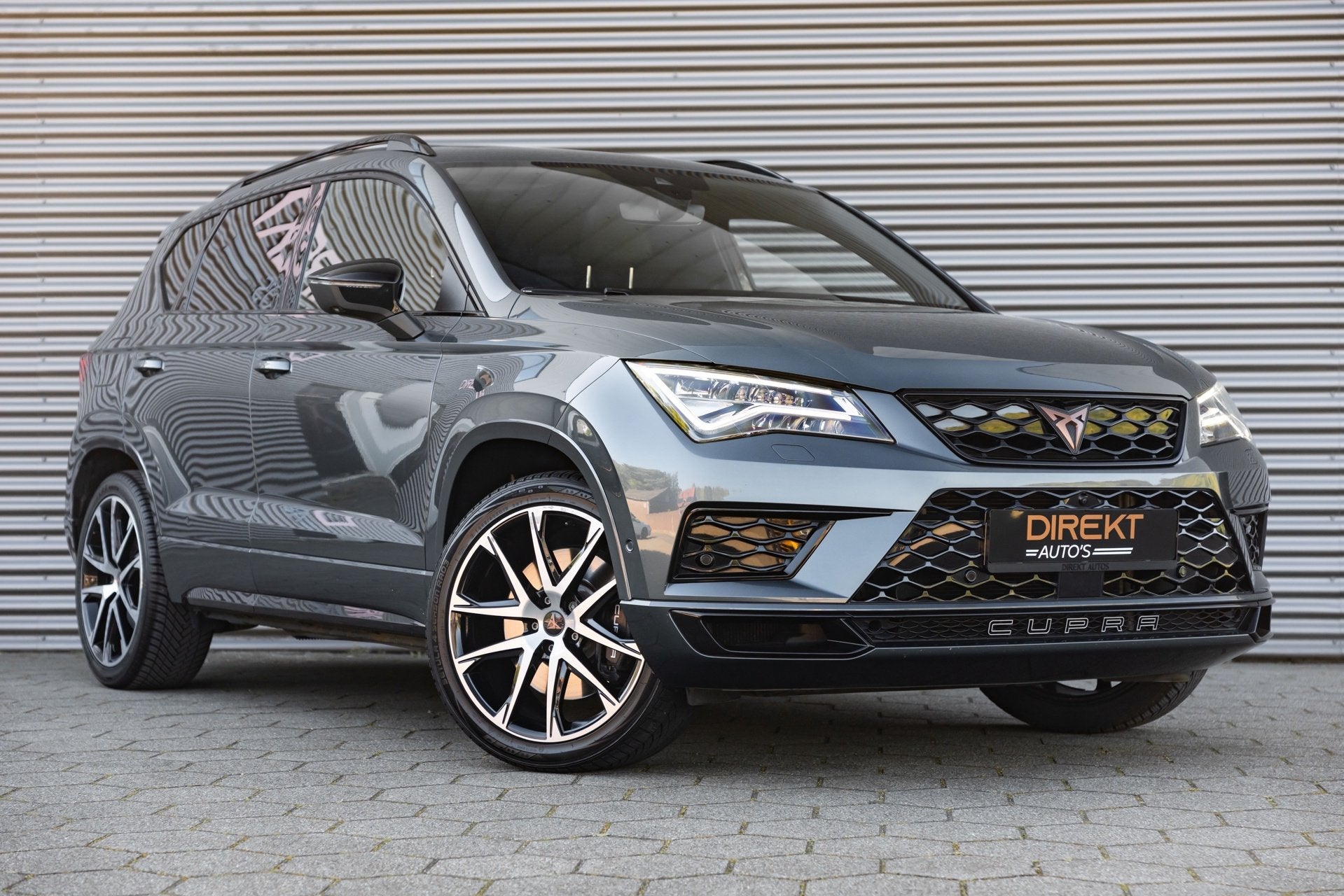 CUPRA Ateca 2.0 TSI 4DRIVE PANO BEATS VIRTUAL TREKHAAK, Auto's, Cupra, Automaat, Automatische klimaatregeling, Gebruikt, Zwart