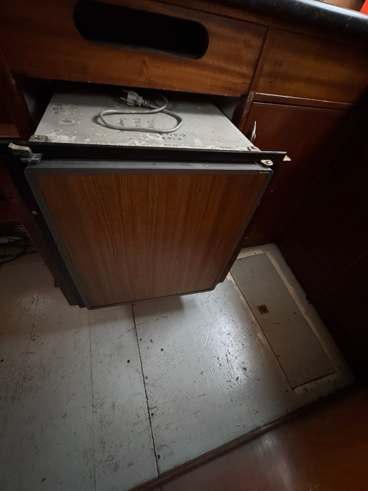 Engel koelkast 24 / 220v, Ophalen, Gebruikt, Minder dan 85 cm, Minder dan 75 liter