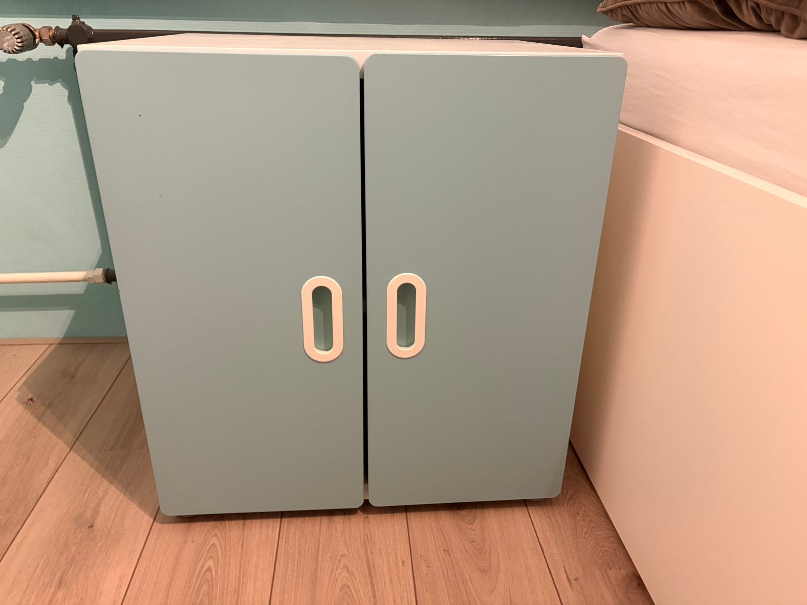 Wit/blauw kastje kinderkamer Stuva/Fritids 60x51x66cm, Kinderen en Baby's, Kinderkamer | Commodes en Kasten, 50 tot 70 cm, Zo goed als nieuw