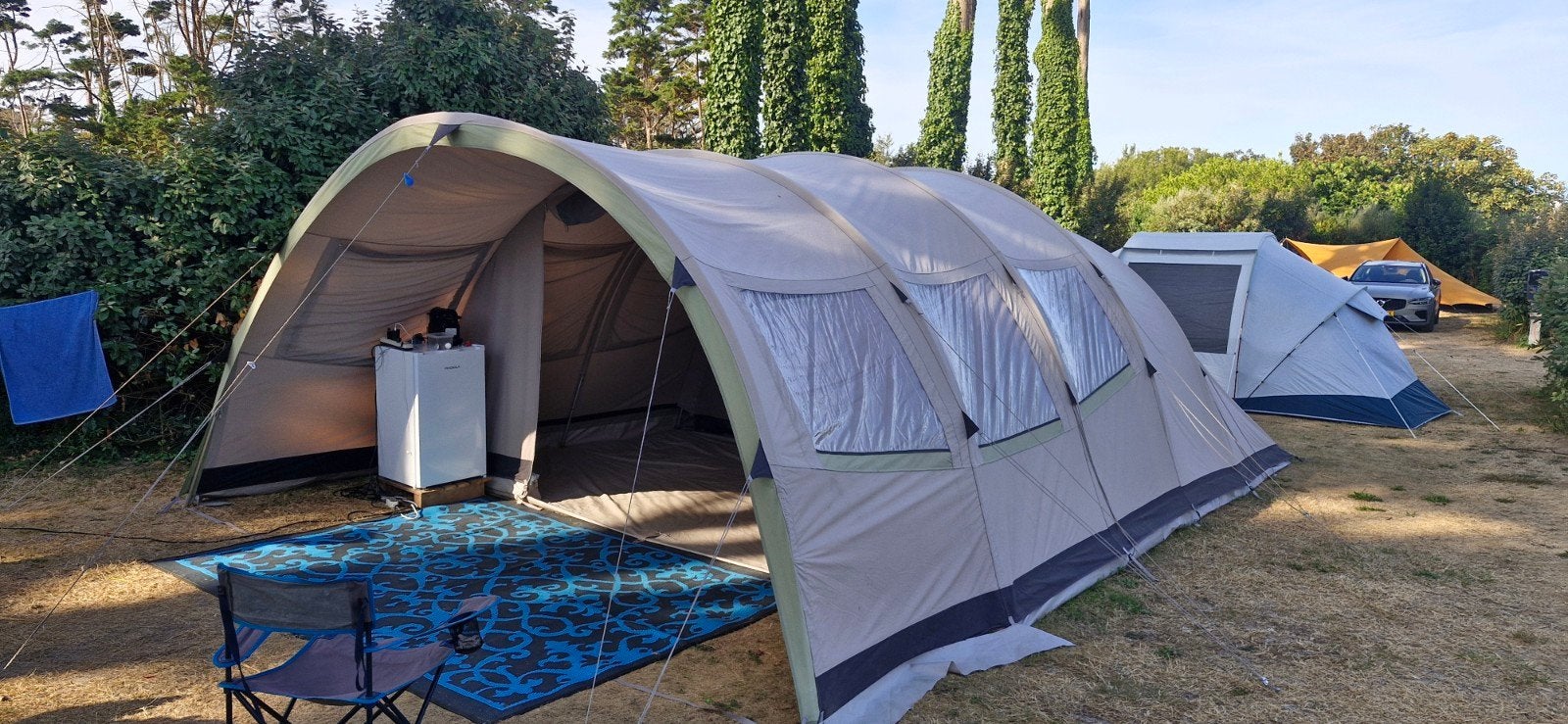 Vrijbuiter Tannon 460 tunneltent - Ruime gezinstent, Caravans en Kamperen, Tenten, Ophalen, Gebruikt, Tot en met 6