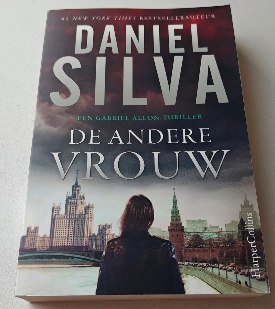 De Andere Vrouw - Daniel Silva, Boeken, Ophalen of Verzenden, Zo goed als nieuw