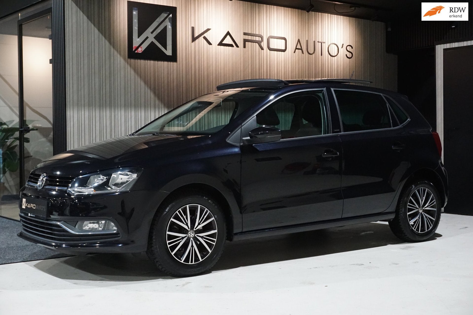 Volkswagen Polo 1.2 TSI Allstar Pano Cruise Airco Pdc 1e Eig, Auto's, Stof, Gebruikt, Zwart, 4 cilinders