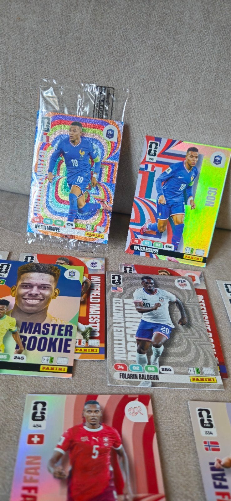 Panini kaarten zeldzaam sealed mbappe, Ophalen of Verzenden, Zo goed als nieuw, Meerdere kaarten