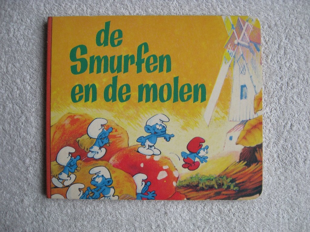 de Smurfen en de molen (kartonboekje met linnen rug), Verzamelen, Smurfen, Ophalen of Verzenden, Gebruikt, Verschillende Smurfen