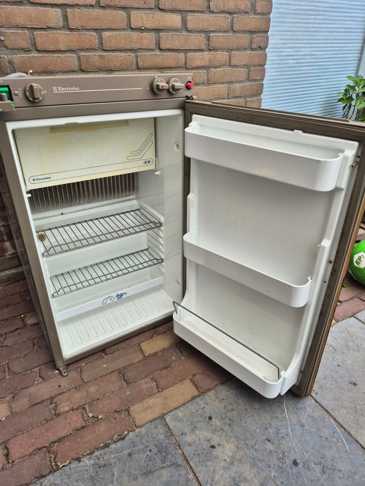 Electrolux Koelkast met Vriesvak - Compact en Functioneel, Gebruikt, Minder dan 45 cm, Minder dan 75 liter, Met vriesvak