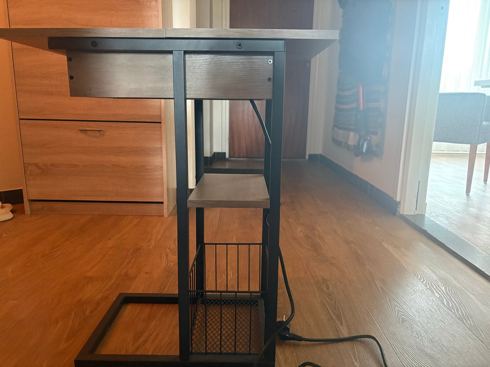 Bijzettafel met opbergruimte en metalen frame, Huis en Inrichting, Ophalen, 55 tot 75 cm, Zo goed als nieuw, 60 cm of meer