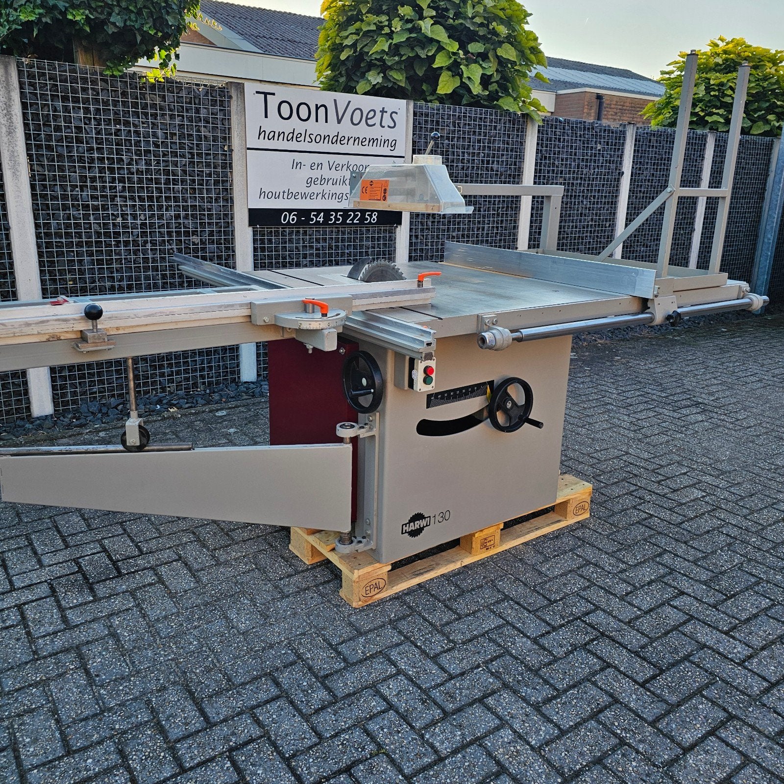 Harwi Cirkelzaag met roltafel en verbreding en motorrem, Ophalen, Gebruikt, Cirkelzaag, 70 mm of meer