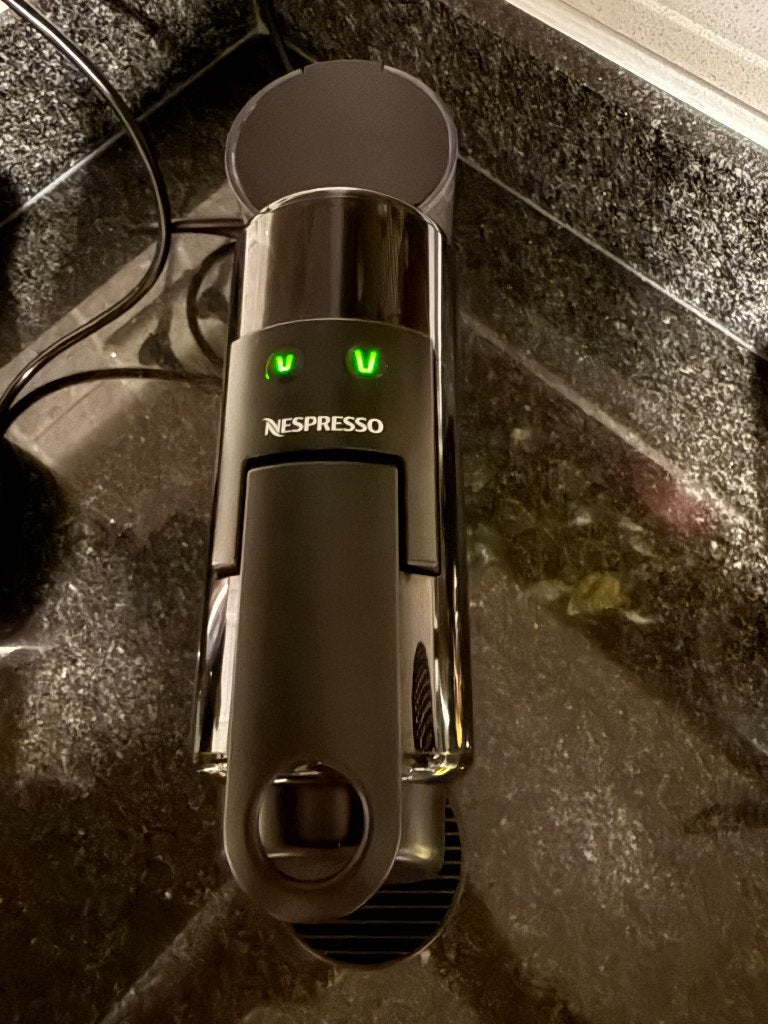 Foto 4 van Nespresso ESSENZA MINI - koffiemachin