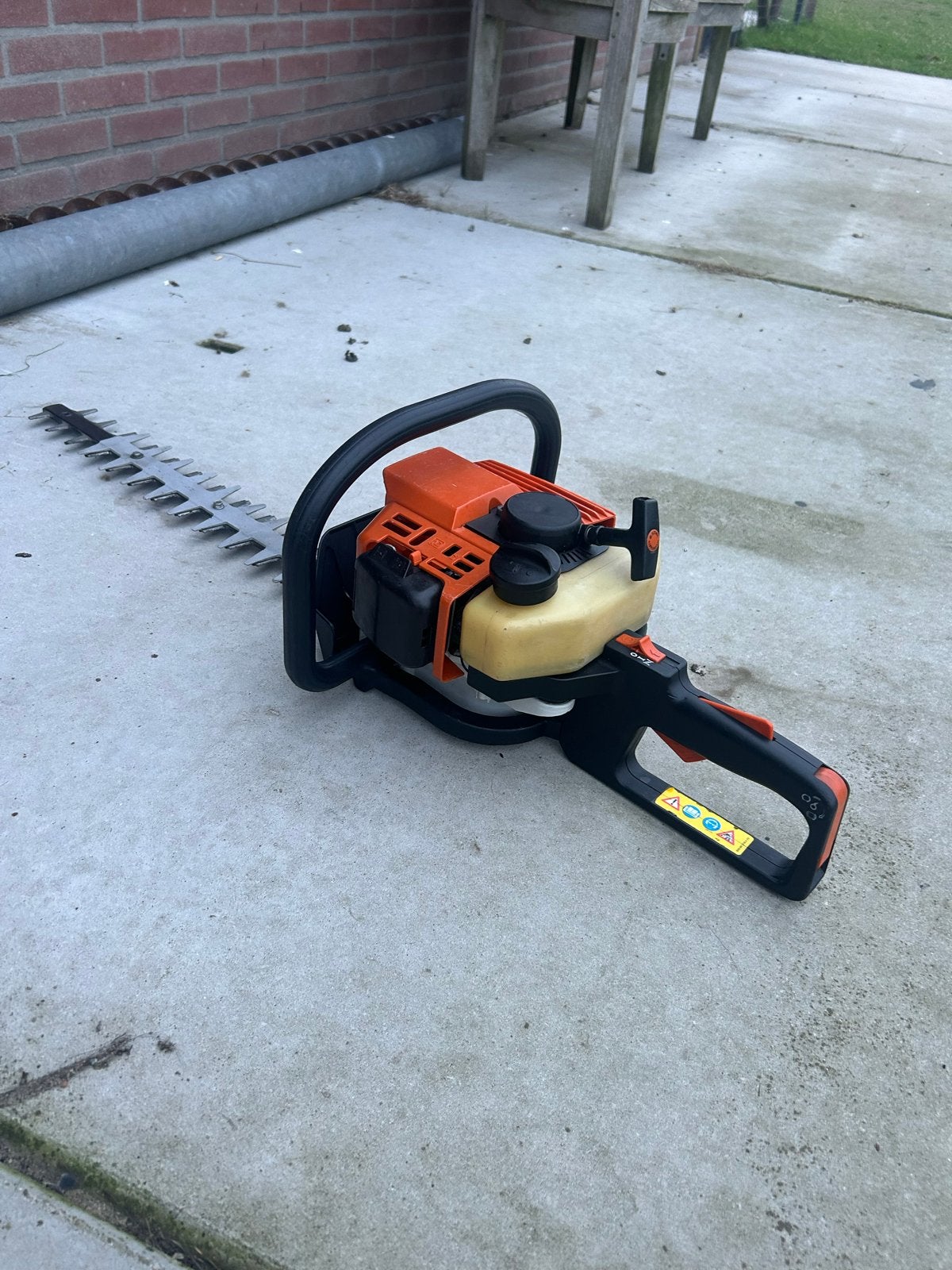 Stihl HS 75 Heggenschaar - Volledig Gereviseerd & Scherp, Tuin en Terras, Ophalen of Verzenden, Zo goed als nieuw, Benzine