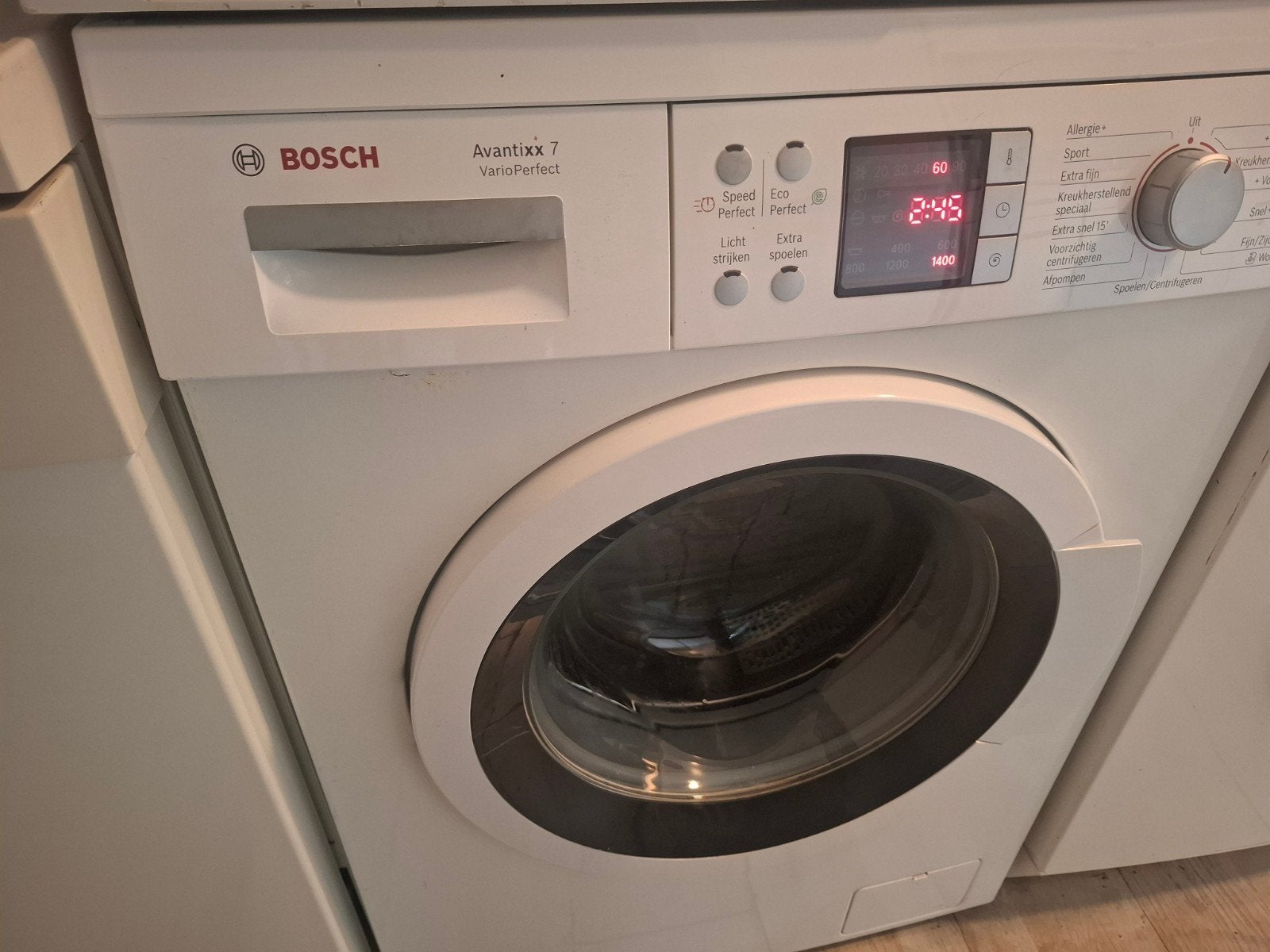 Foto 2 van Bosch Avantixx 7 VarioPerfect Wasmachine AAA