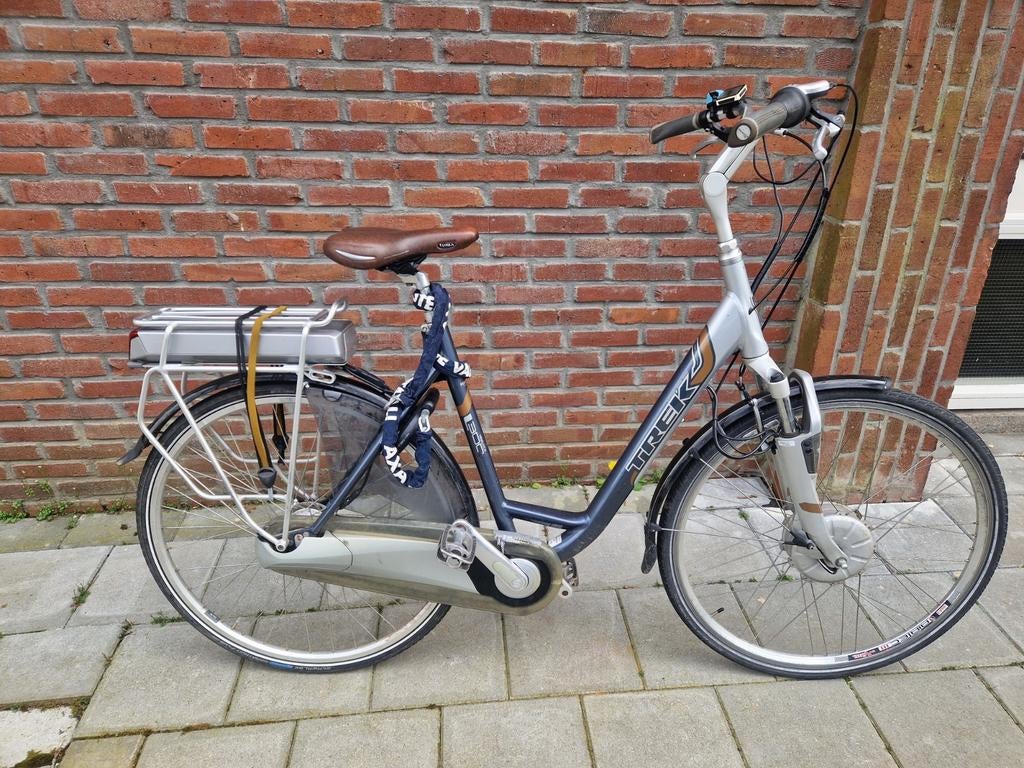 E bike Merk Trek opknapper of voor onderdelen, Fietsen en Brommers, Elektrische fietsen, 51 tot 55 cm, Ophalen, Gebruikt, Overige merken