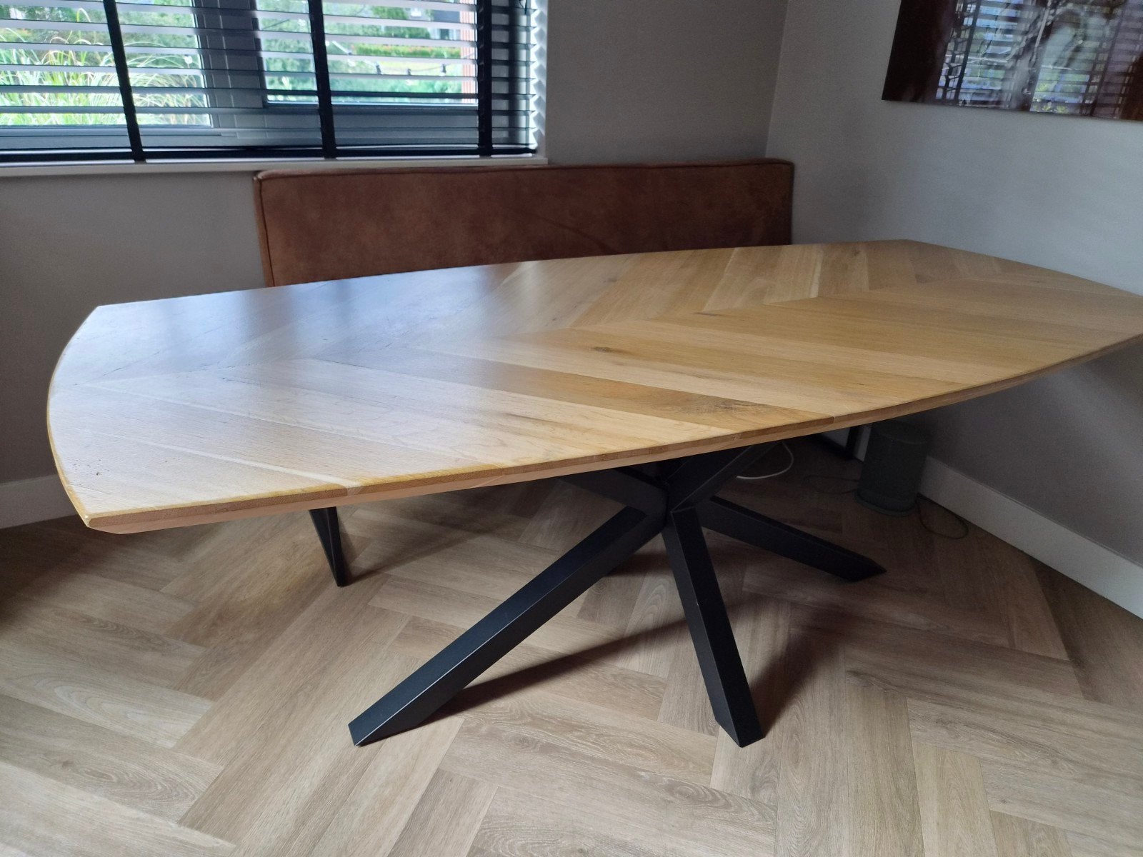 Massief Eiken Eettafel Deens Ovaal met Hongaarse Punt, Huis en Inrichting, Ophalen, 50 tot 100 cm, Zo goed als nieuw, 150 tot 200 cm