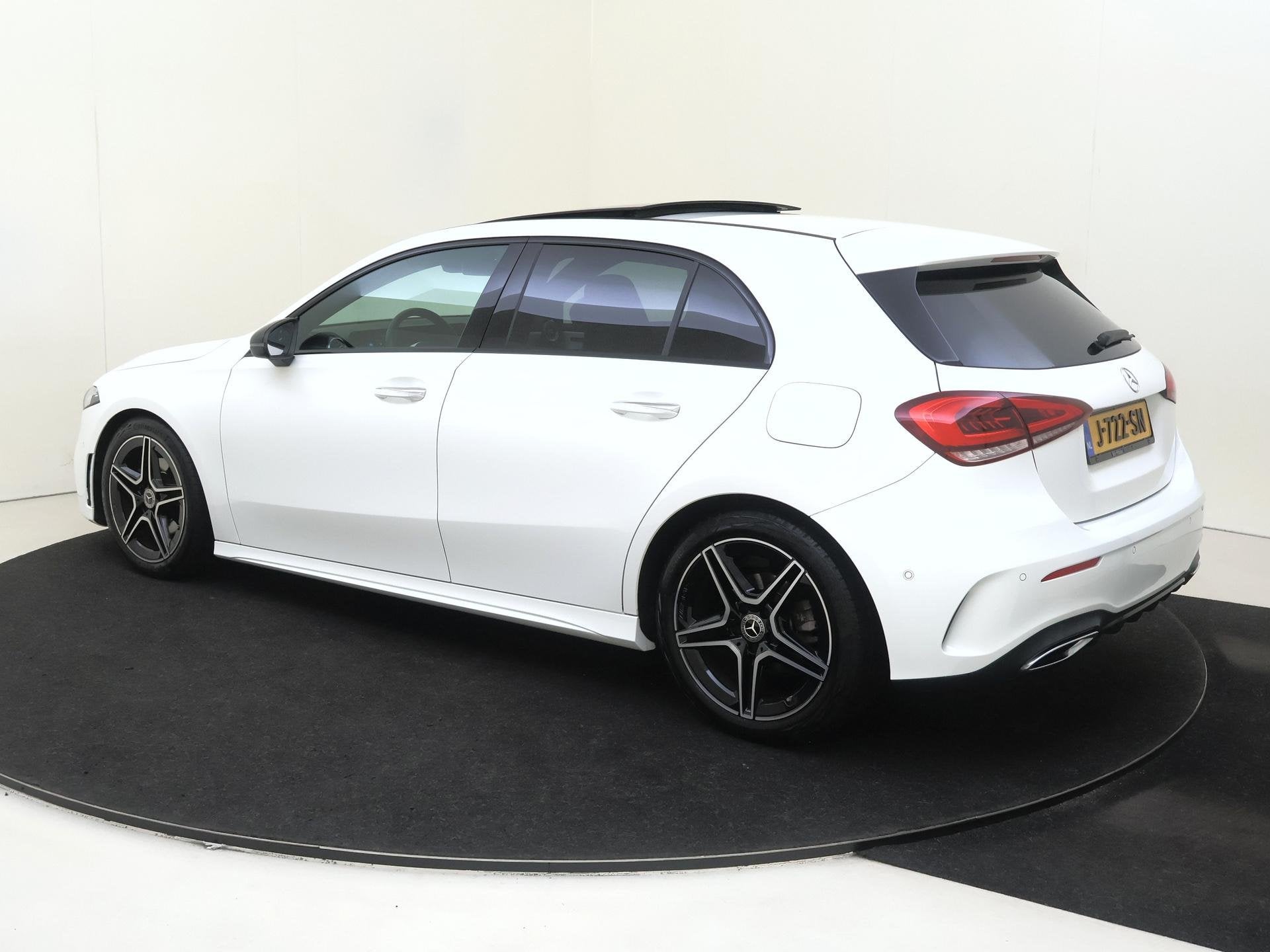 Mercedes-Benz A-klasse 180 Business Solution AMG / Panoramad, Auto's, Mercedes-Benz, 136 pk, Gebruikt, 4 cilinders, Automatische klimaatregeling