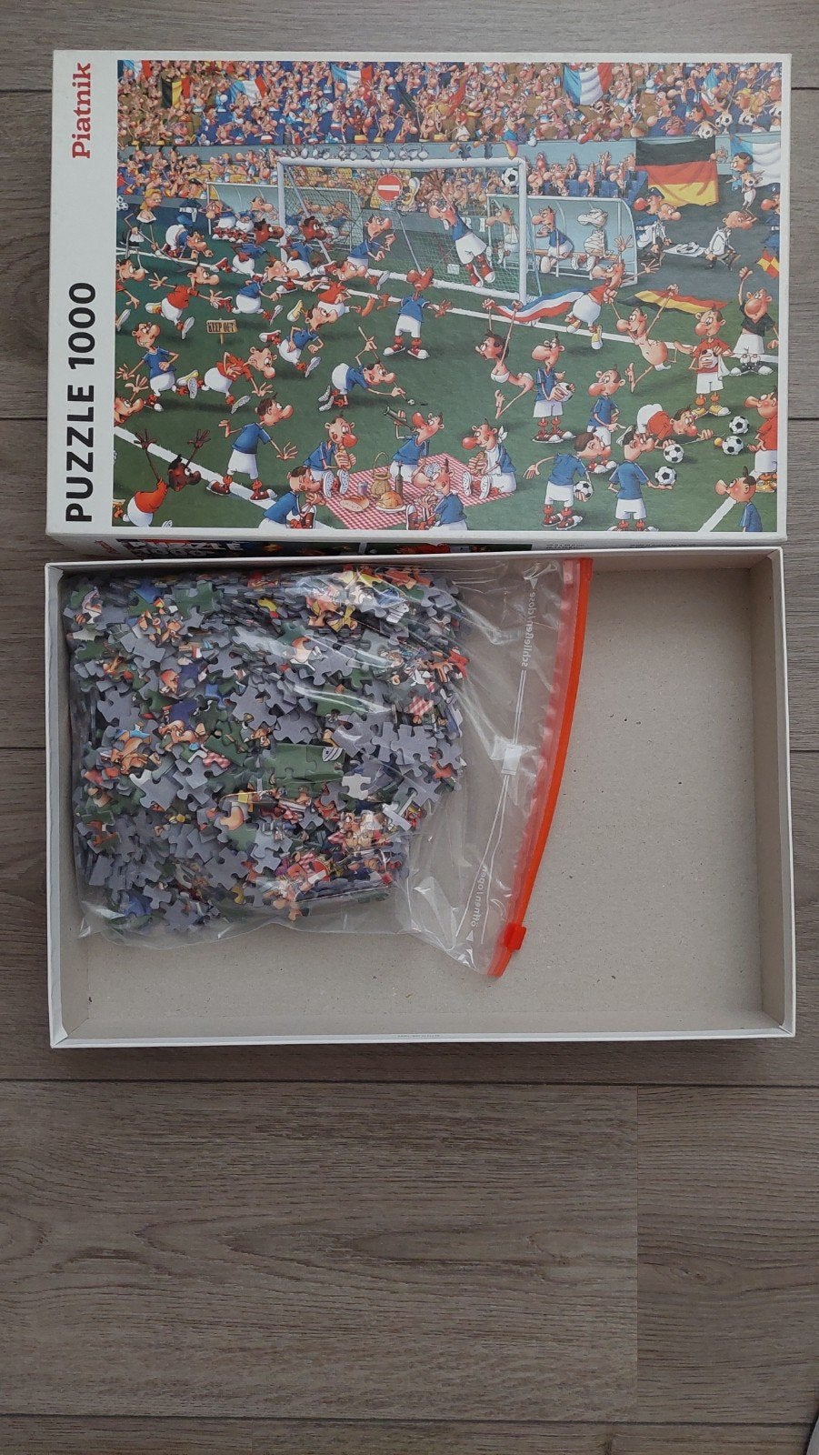 Piatnik voetbalpuzzel 1000 stukjes - François Ruyer, Hobby en Vrije tijd, Ophalen of Verzenden, 500 t/m 1500 stukjes, Gebruikt