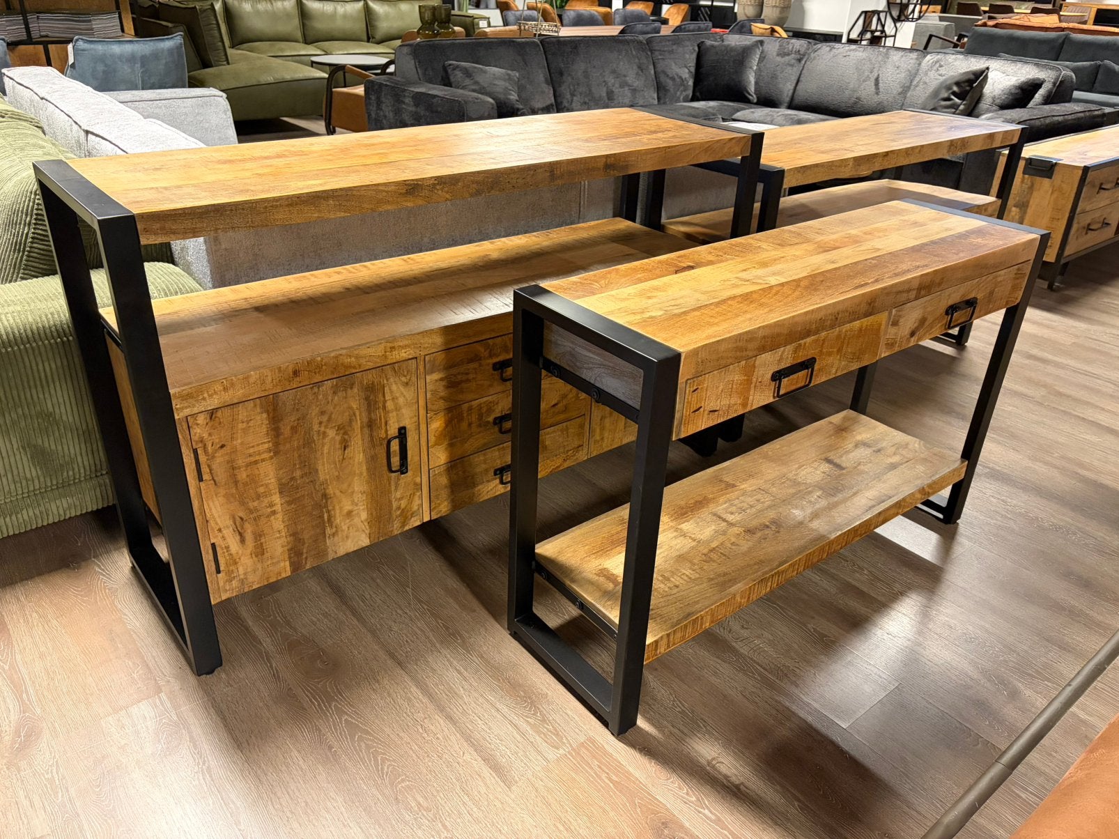 Nieuwe Mango houten meubels - Kast Dressoir tv meubel tafel, Huis en Inrichting, Ophalen, Industrieel landelijk massief hout mangohout zwart metaal