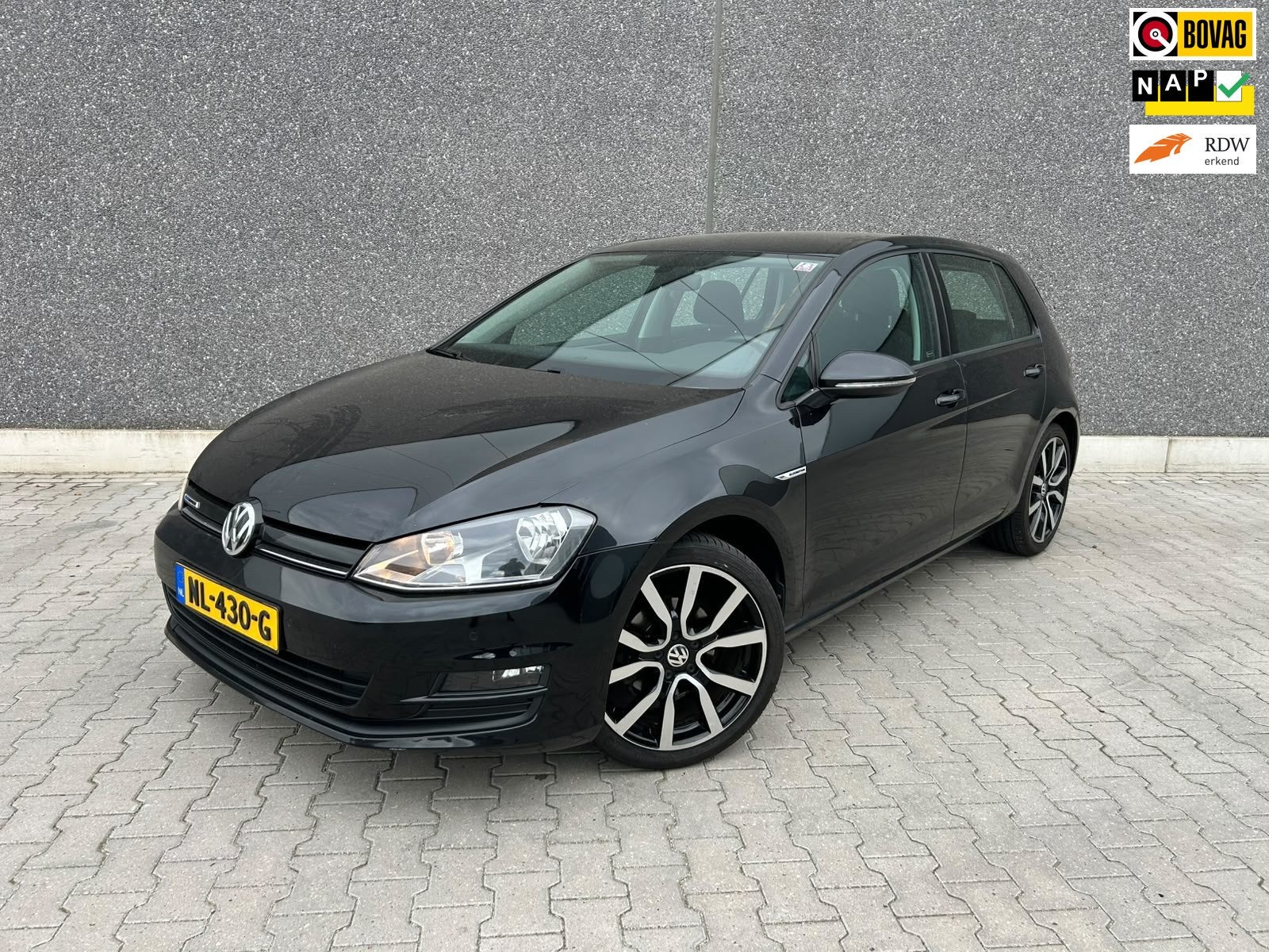 Volkswagen Golf 1.0 TSI Connected Series | AUTOMAAT | CARPLA, 1154 kg, Gebruikt, Euro 6, Origineel Nederlands